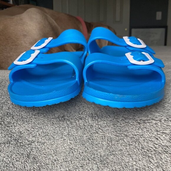 Slides - Picture 4 of 8